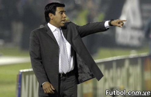 César Farías - Foto Google Images