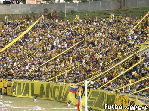 Afición tachirense - Foto: Carlos Gómez Vangrieken