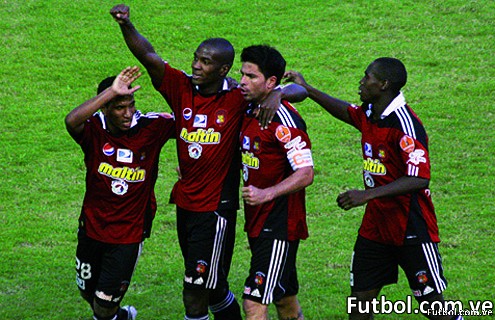Caracas FC festeja la victoria pero ya sin chance de ser Campeón del Torneo Apertura 2010 del Fútbol Rentado Venezolano